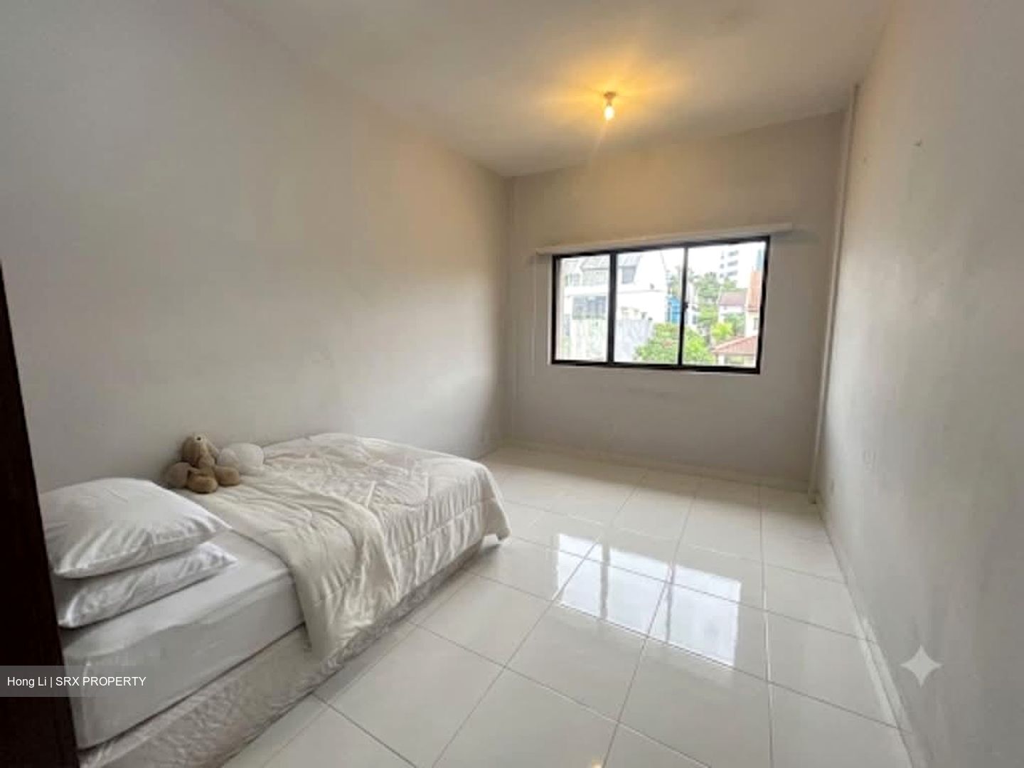 Sennett Estate (D13), Terrace #588068221